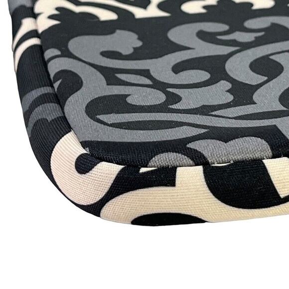 Vera Bradley Canterberry Magenta Black Neoprene Tablet Cover Case Padded 8 x 10 - Picture 12 of 16